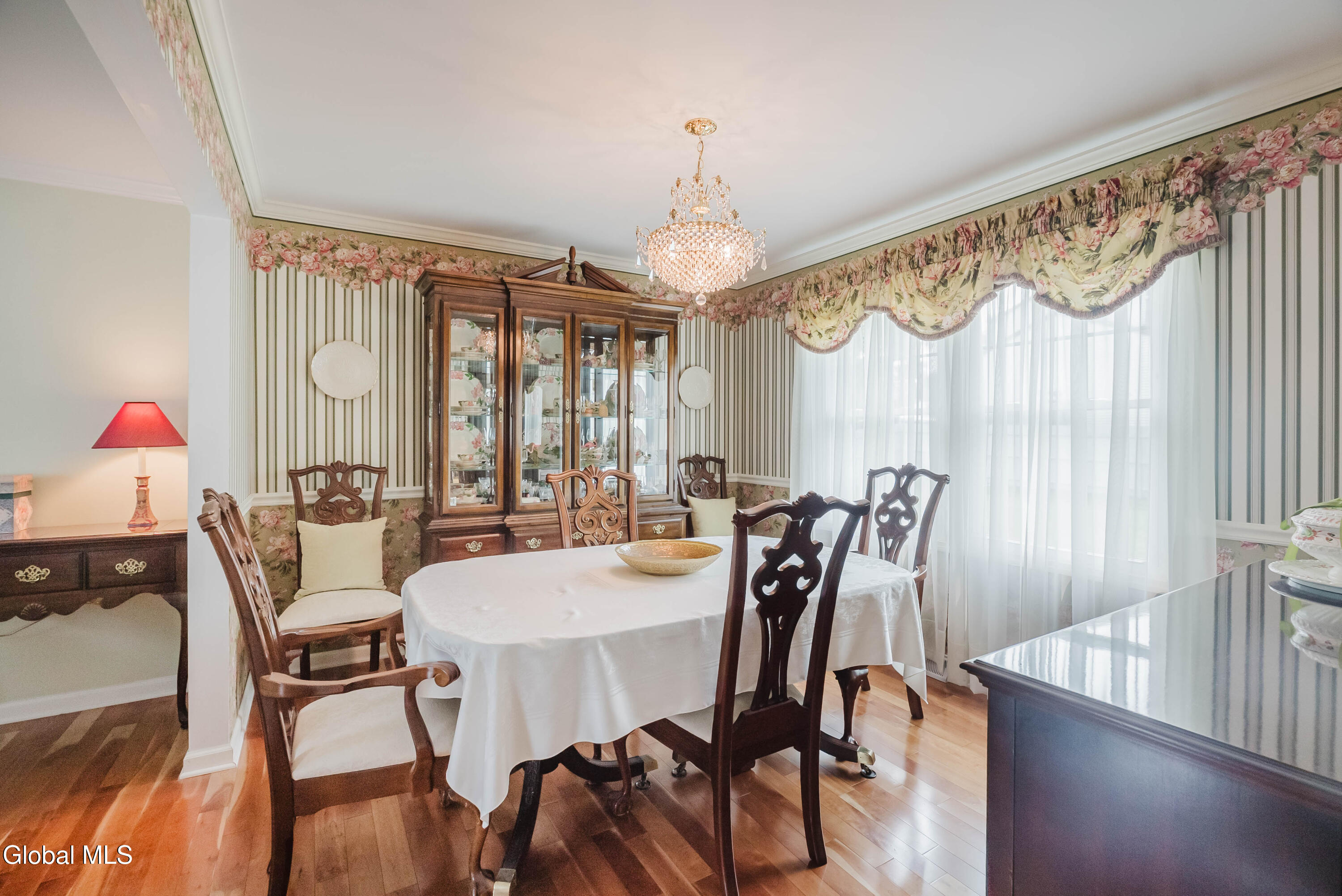 98 Miller Road Colonie, NY 12110 - Photo 8 of 43 9