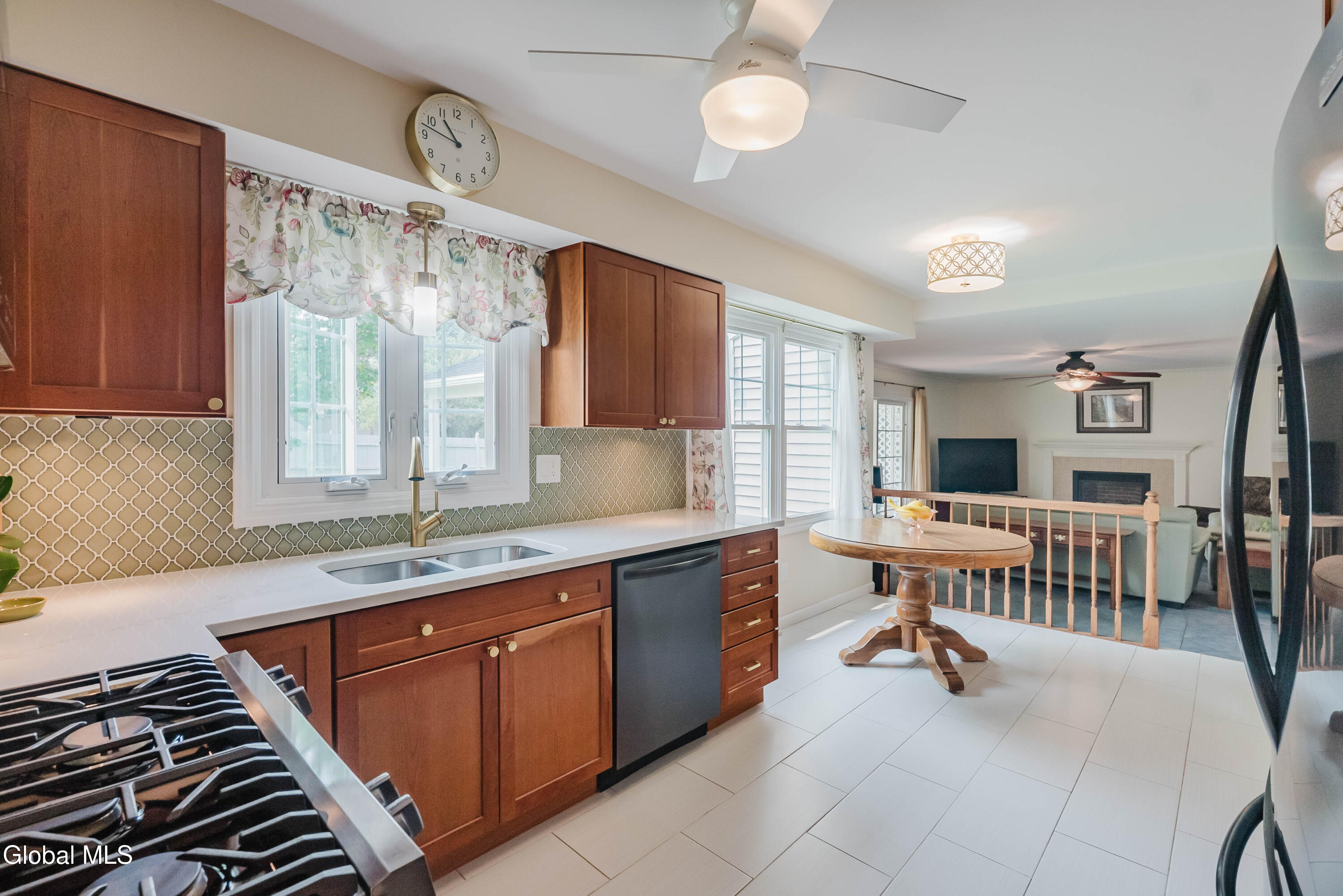 98 Miller Road Colonie, NY 12110 - Photo 9 of 43 10