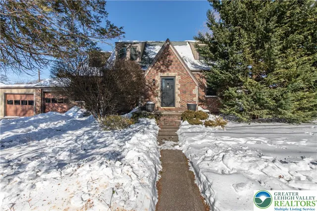 a view of backyard of house