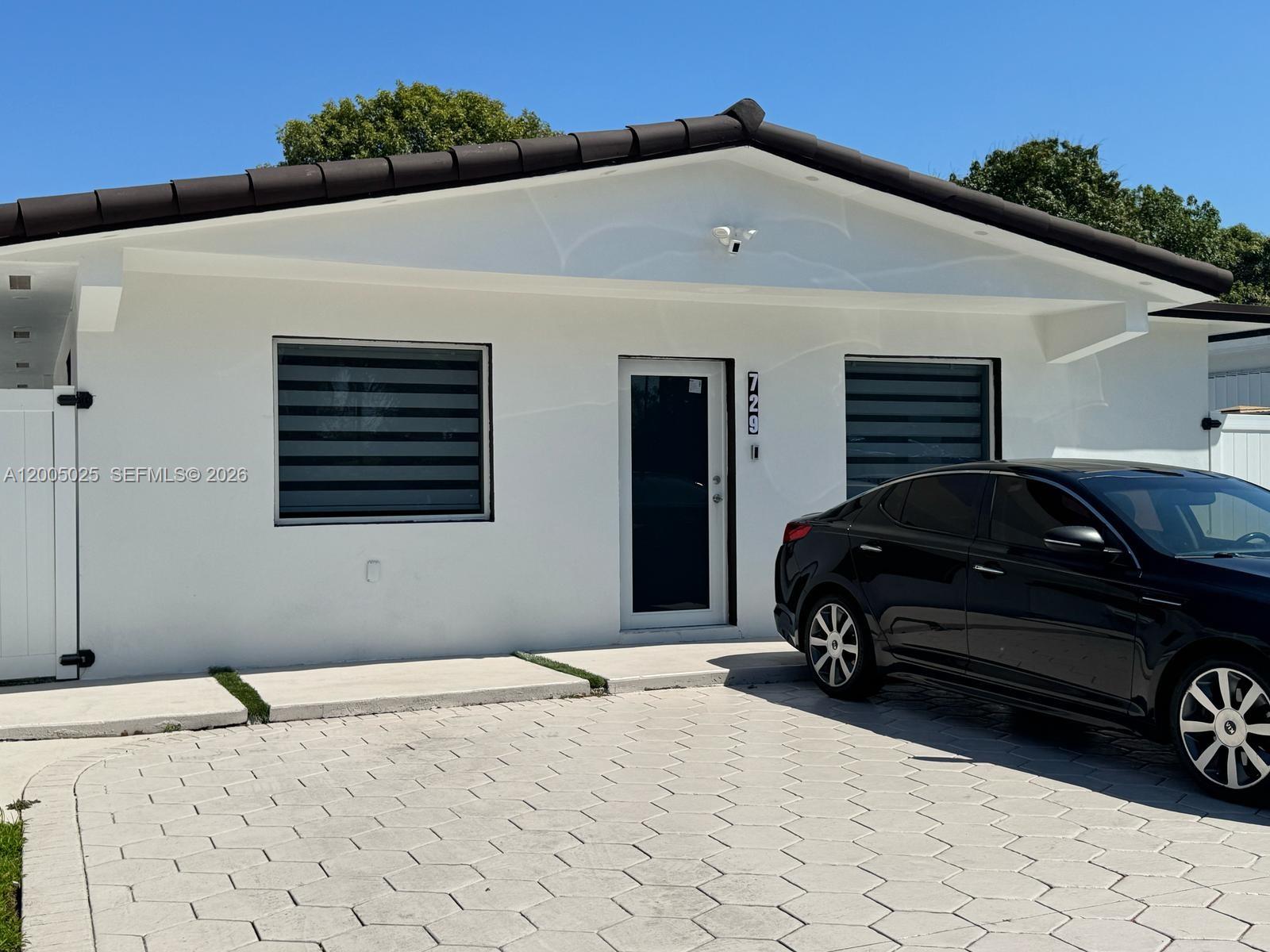 729 East 23rd Street Hialeah, FL 33013 - Photo 1 of 25