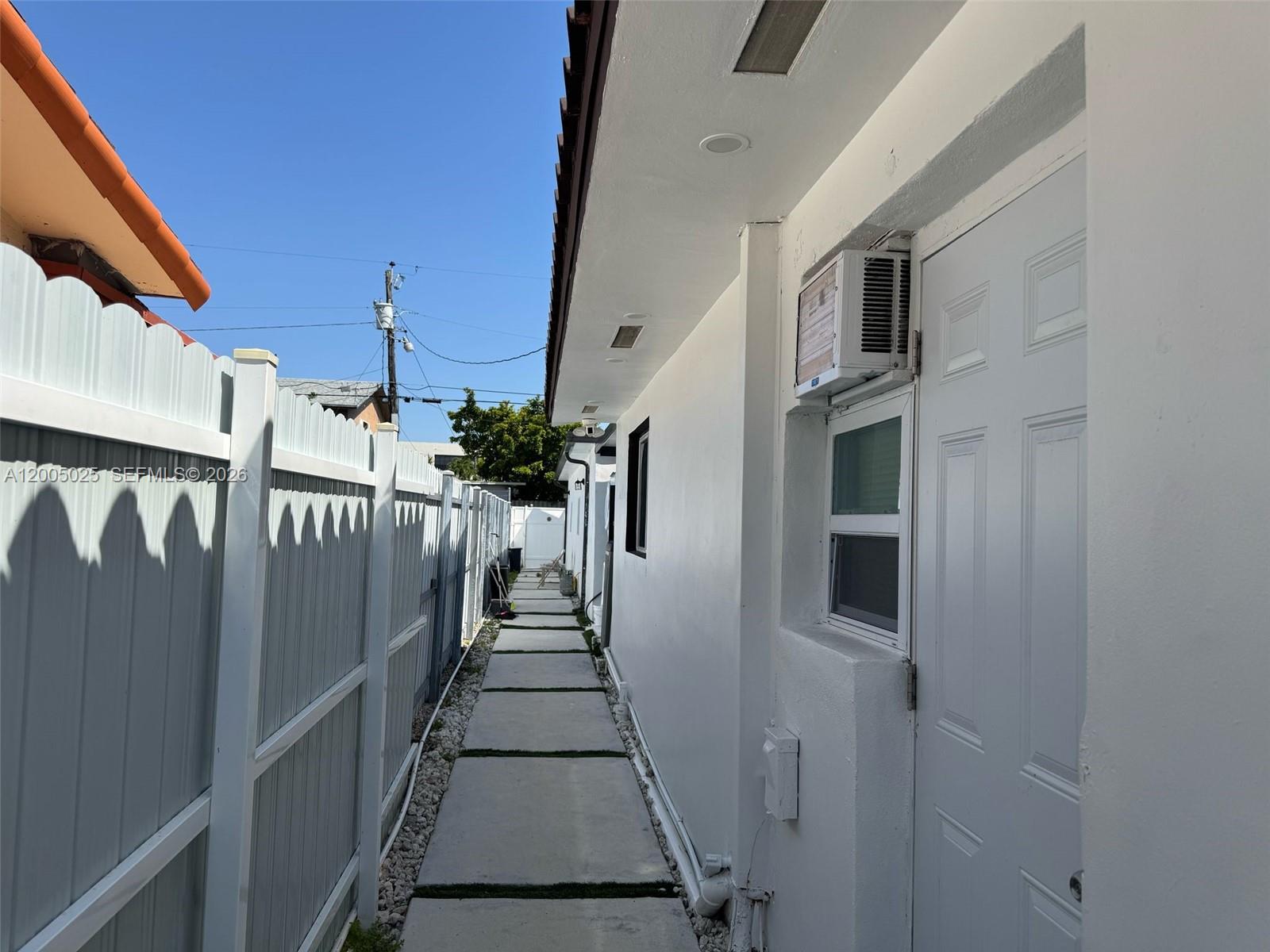 729 East 23rd Street Hialeah, FL 33013 - Photo 24 of 25