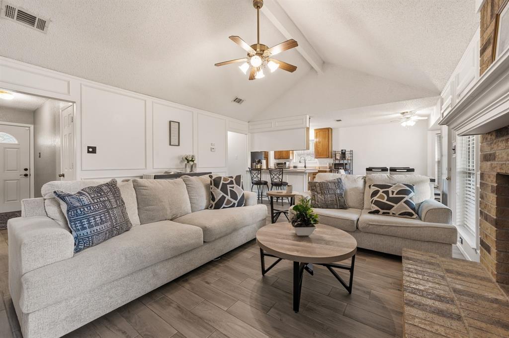 8009 Berrybrook Drive Watauga, TX 76148 - Photo 4 of 27