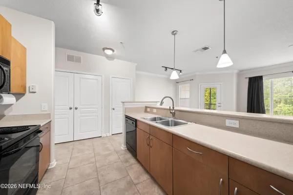 $1,250 | 8290 Gate Parkway West, Unit 510, Jacksonville, FL 32216