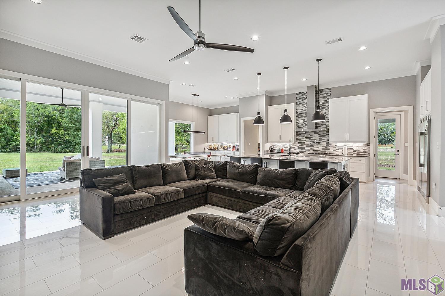 37251 Swamp Road Prairieville, LA 70769 - Photo 6 of 23 Comfortable Sophistication