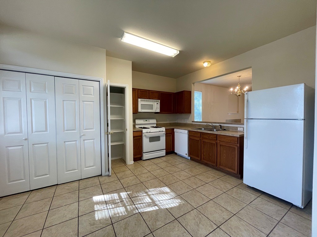 251 Utterback, Unit B Kyle, TX 78640 - Photo 9 of 30