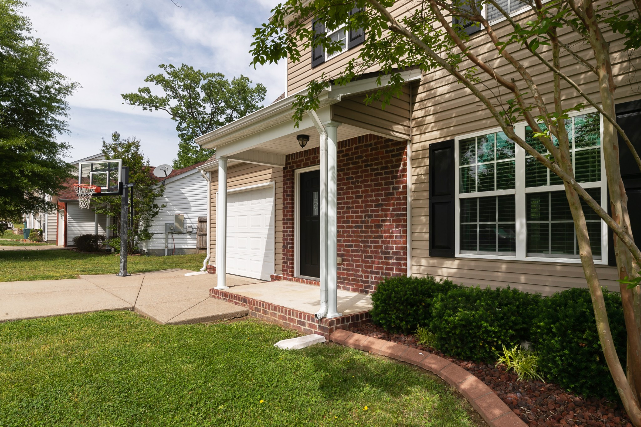 921 Woodall Road Lebanon, TN 37090 - Photo 4 of 30 a view of a house with a yard