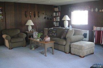 918 Francis Road Howell, MI 48843 - Photo 7 of 15 Family Rm 2.JPG