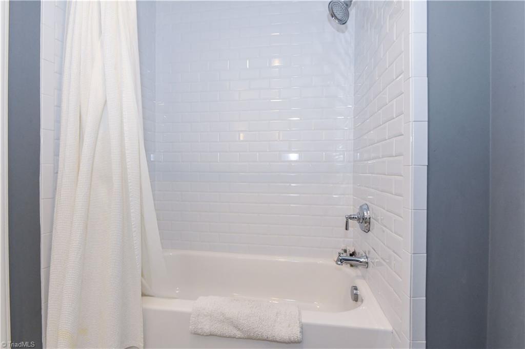 2320 Danbury Road Greensboro, NC 27408 - Photo 22 of 48