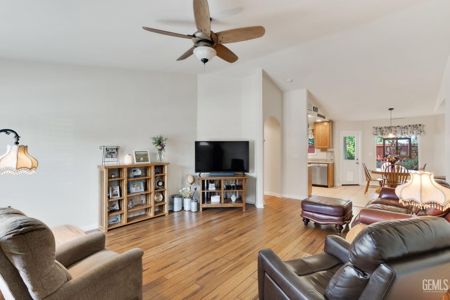 Undisclosed Address Taft, CA 93268 - Photo 18 of 60 a living room with furniture and a flat screen tv