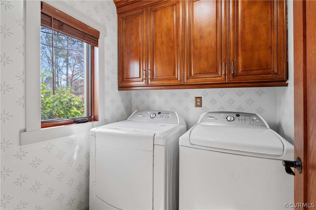 6218 Willow Glen Road Midlothian, VA 23112 - Photo 16 of 45 a utility room with dryer and washer