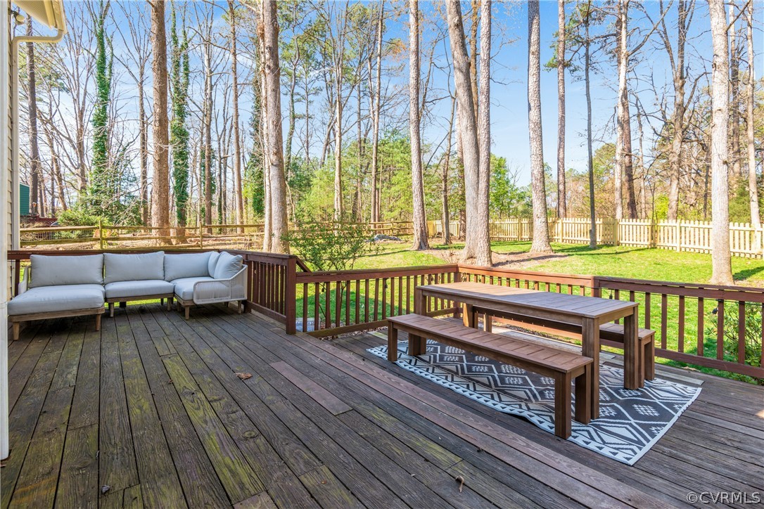 6218 Willow Glen Road Midlothian, VA 23112 - Photo 34 of 45 a reading room with lounge chair and a table