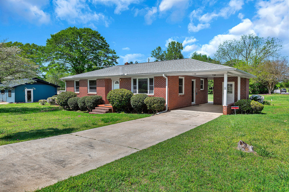 1605 Belhaven Road Anderson, SC 29621 - Photo 2 of 31