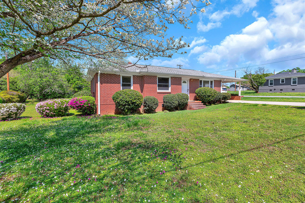 1605 Belhaven Road Anderson, SC 29621 - Photo 3 of 31
