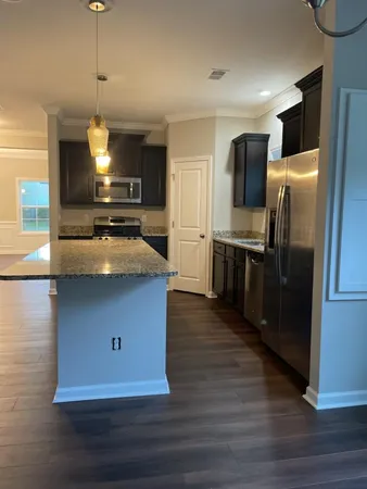 $2,750 | 430 Forsythia Avenue, Summerville, SC 29483