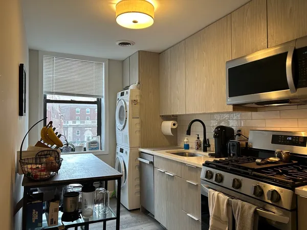 $3,600 | 125 Salem Street, Unit 9, Boston, MA 02113