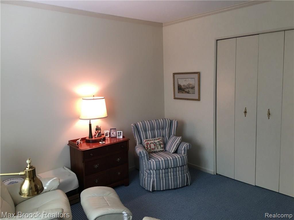 1750 Tiverton Road Bloomfield Hills, MI 48304 - Photo 15 of 32