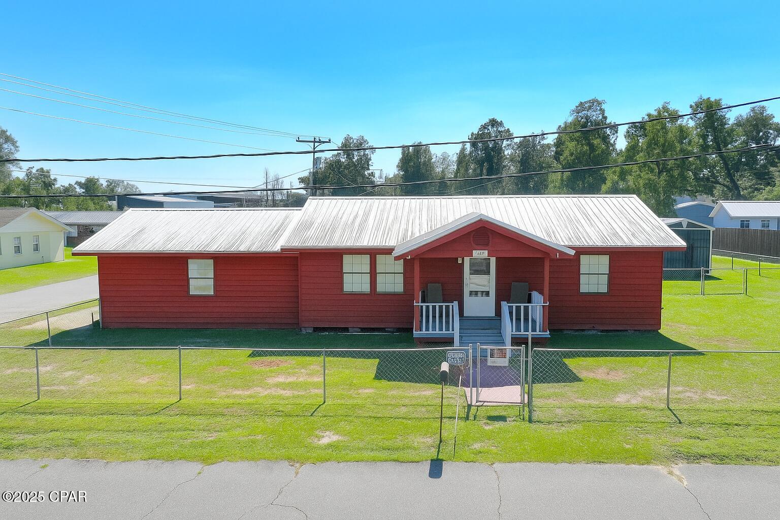 6913 Broadway Street Grand Ridge, FL 32442 - Photo 2 of 39 Gallery Image 2