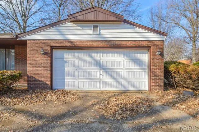 $100,000 | 74 Glen Echo Drive, Glen Carbon, IL 62034