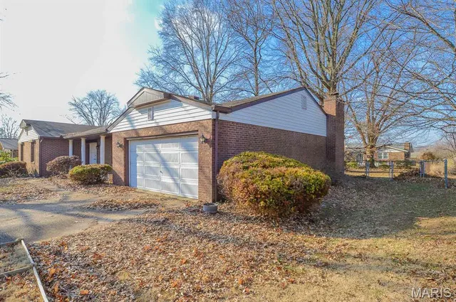 $100,000 | 74 Glen Echo Drive, Glen Carbon, IL 62034