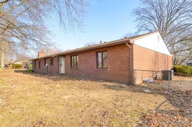 $100,000 | 74 Glen Echo Drive, Glen Carbon, IL 62034