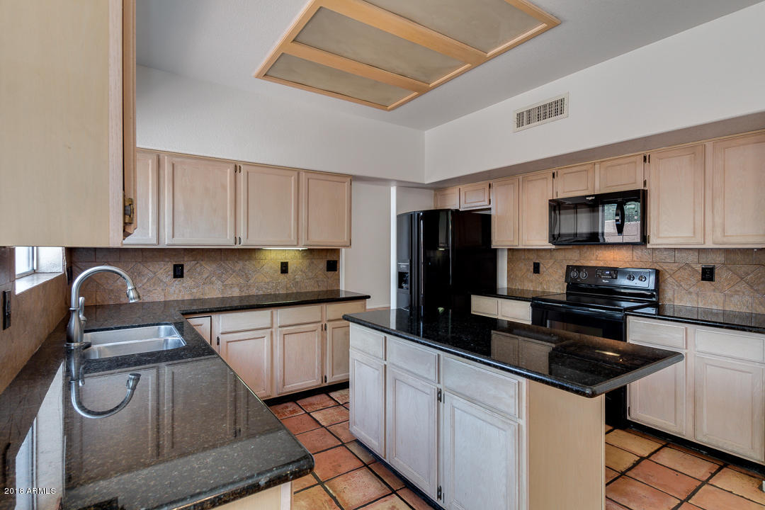 2538 East Amber Ridge Way Phoenix, AZ 85048 - Photo 19 of 42 25-Amber