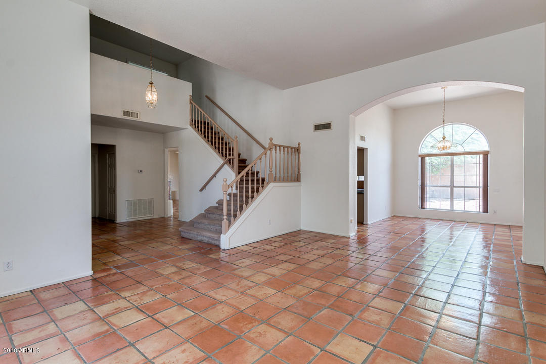 2538 East Amber Ridge Way Phoenix, AZ 85048 - Photo 3 of 42 05-Amber