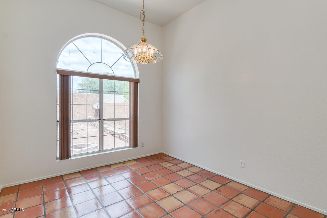 2538 East Amber Ridge Way Phoenix, AZ 85048 - Photo 8 of 42 11-Amber