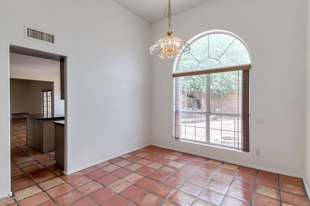 2538 East Amber Ridge Way Phoenix, AZ 85048 - Photo 10 of 42 14-Amber