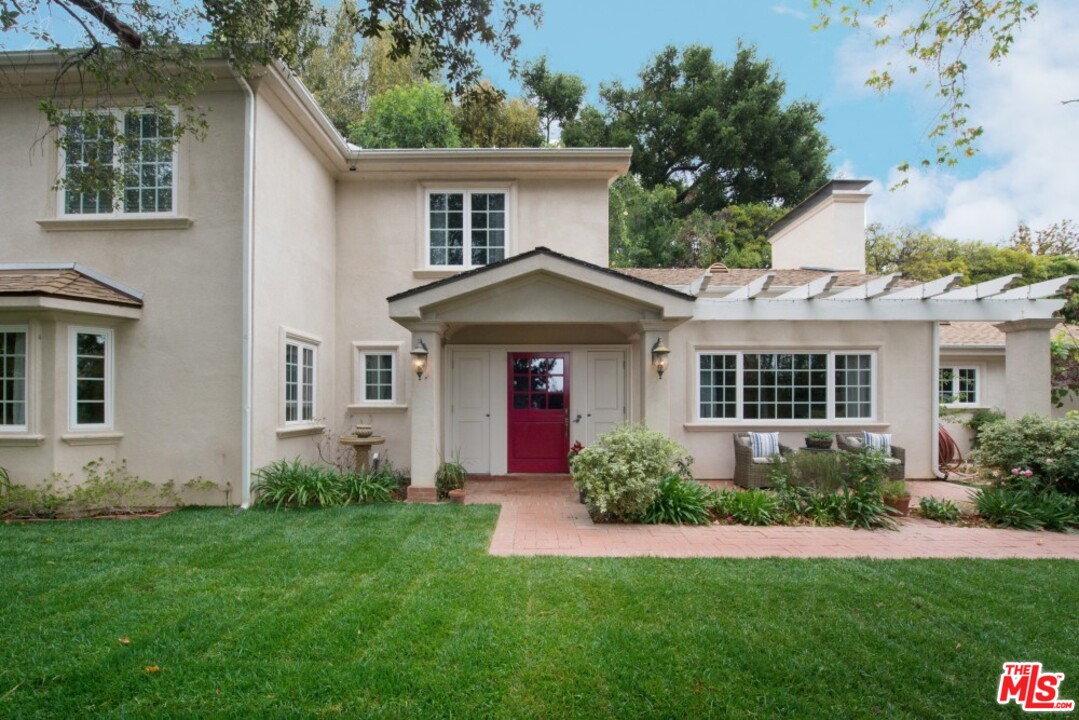 11647 Bellagio Road Los Angeles, CA 90049 - Photo 2 of 52