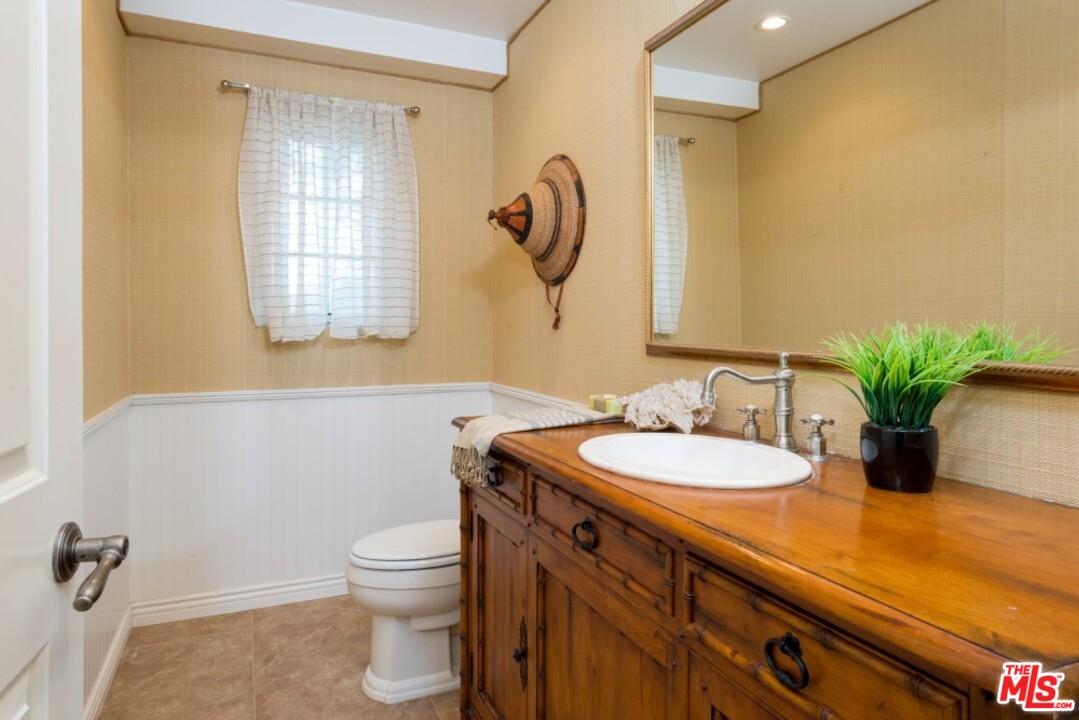 11647 Bellagio Road Los Angeles, CA 90049 - Photo 21 of 52