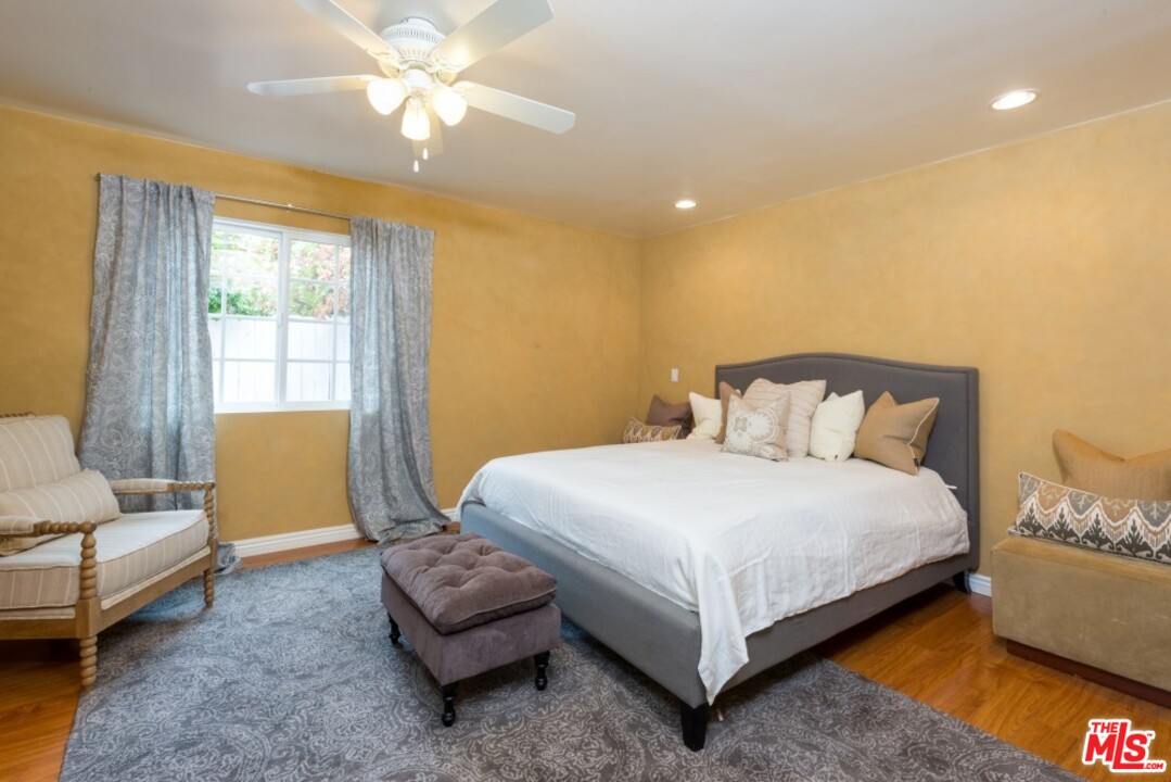 11647 Bellagio Road Los Angeles, CA 90049 - Photo 22 of 52