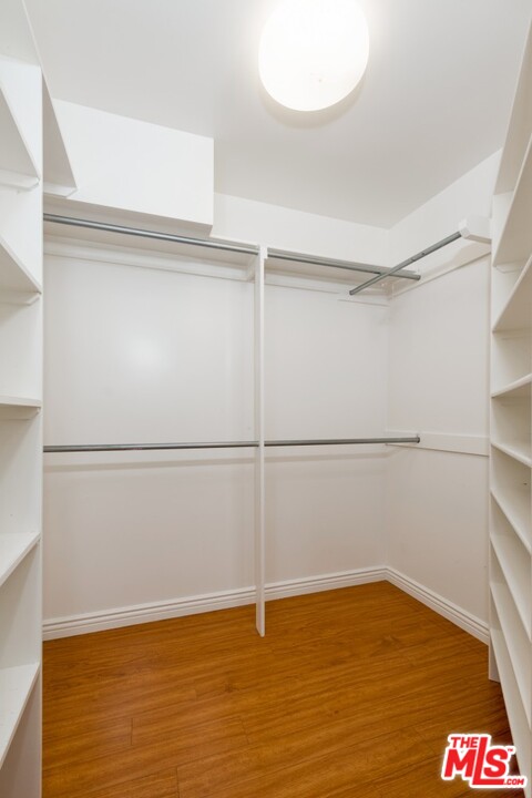 11647 Bellagio Road Los Angeles, CA 90049 - Photo 24 of 52