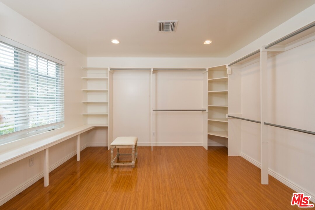 11647 Bellagio Road Los Angeles, CA 90049 - Photo 32 of 52