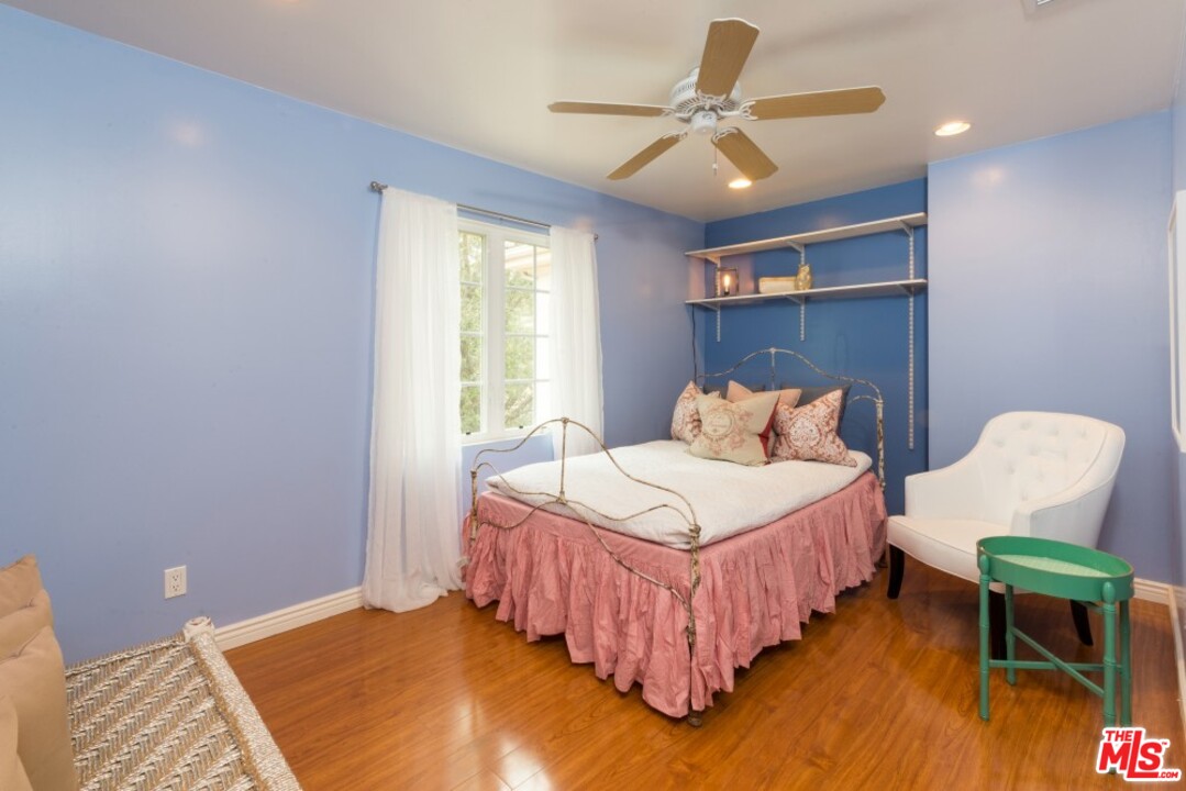 11647 Bellagio Road Los Angeles, CA 90049 - Photo 38 of 52