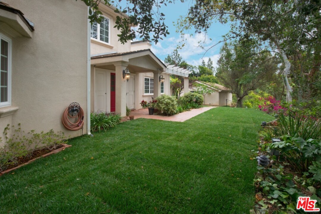 11647 Bellagio Road Los Angeles, CA 90049 - Photo 43 of 52