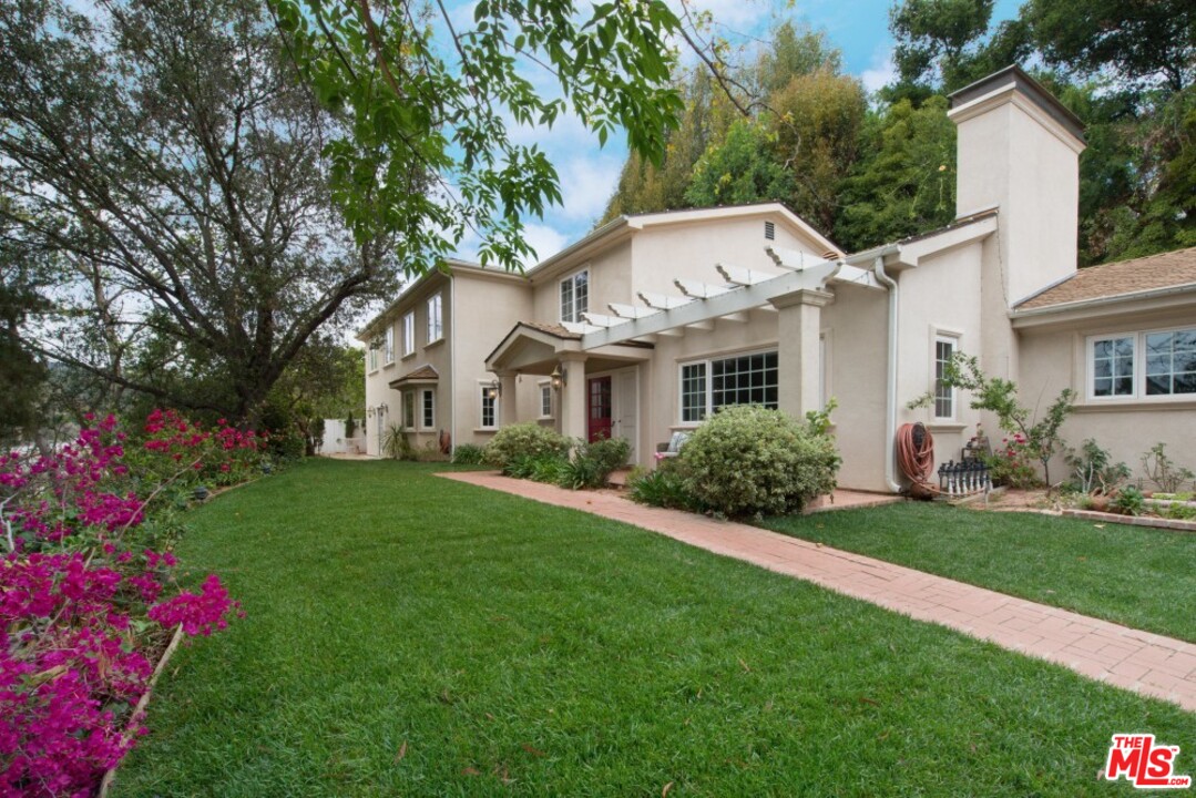 11647 Bellagio Road Los Angeles, CA 90049 - Photo 46 of 52