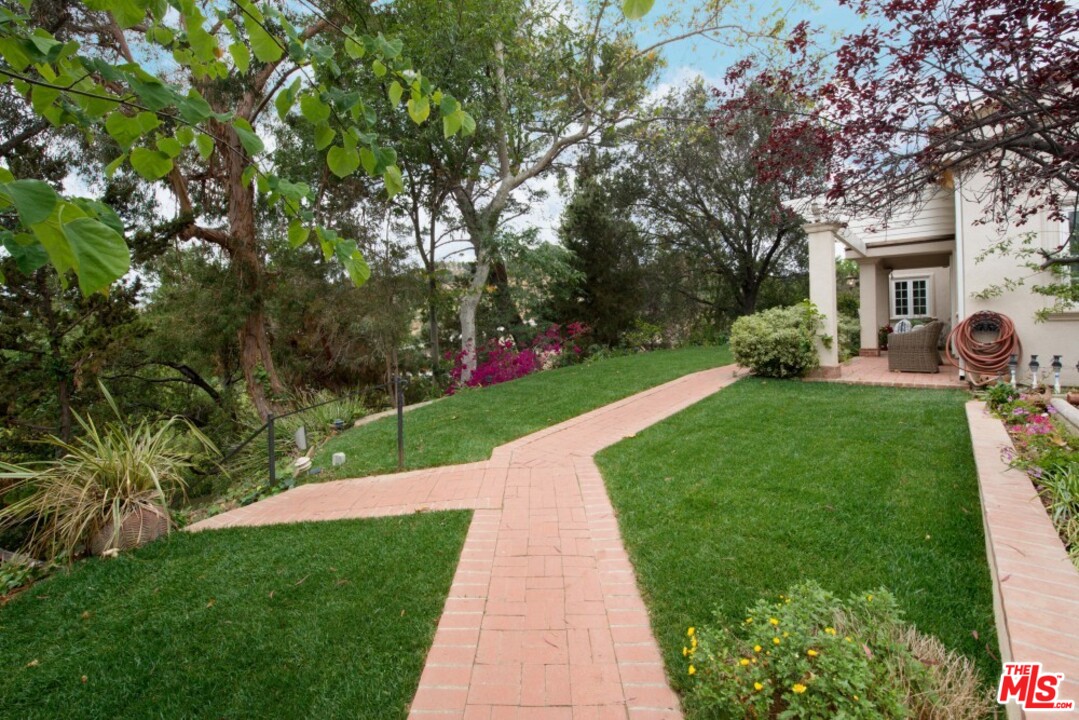 11647 Bellagio Road Los Angeles, CA 90049 - Photo 47 of 52