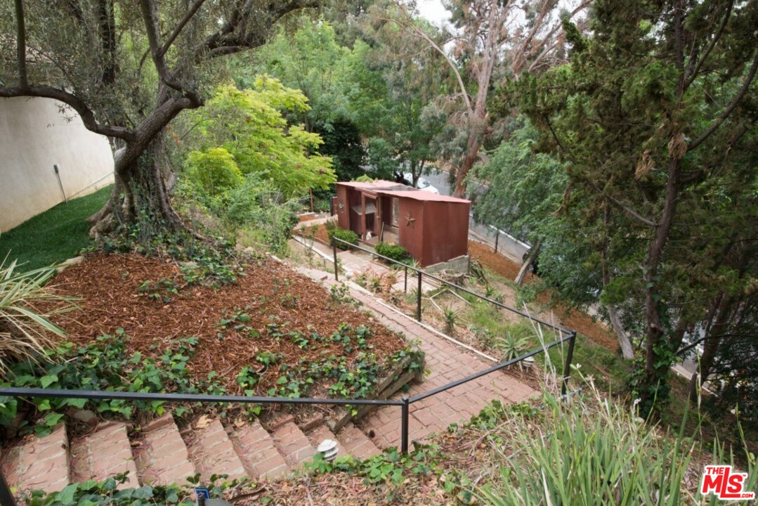 11647 Bellagio Road Los Angeles, CA 90049 - Photo 48 of 52