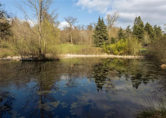 $22,900,000 | 53 Rte De Saint-Germain, El Indio, IDF 78860