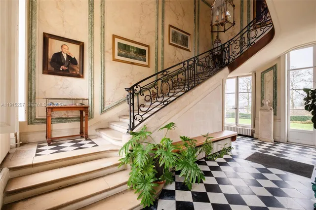 $22,900,000 | 53 Rte De Saint-Germain, El Indio, IDF 78860