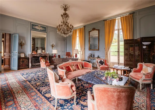 $22,900,000 | 53 Rte De Saint-Germain, El Indio, IDF 78860