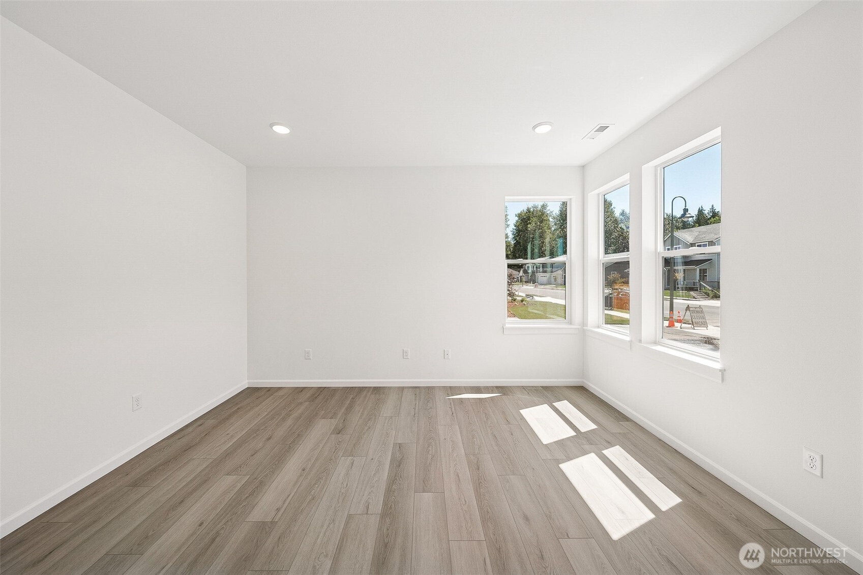 918 Lucas Avenue, Unit 18 Buckley, WA 98321 - Photo 9 of 37