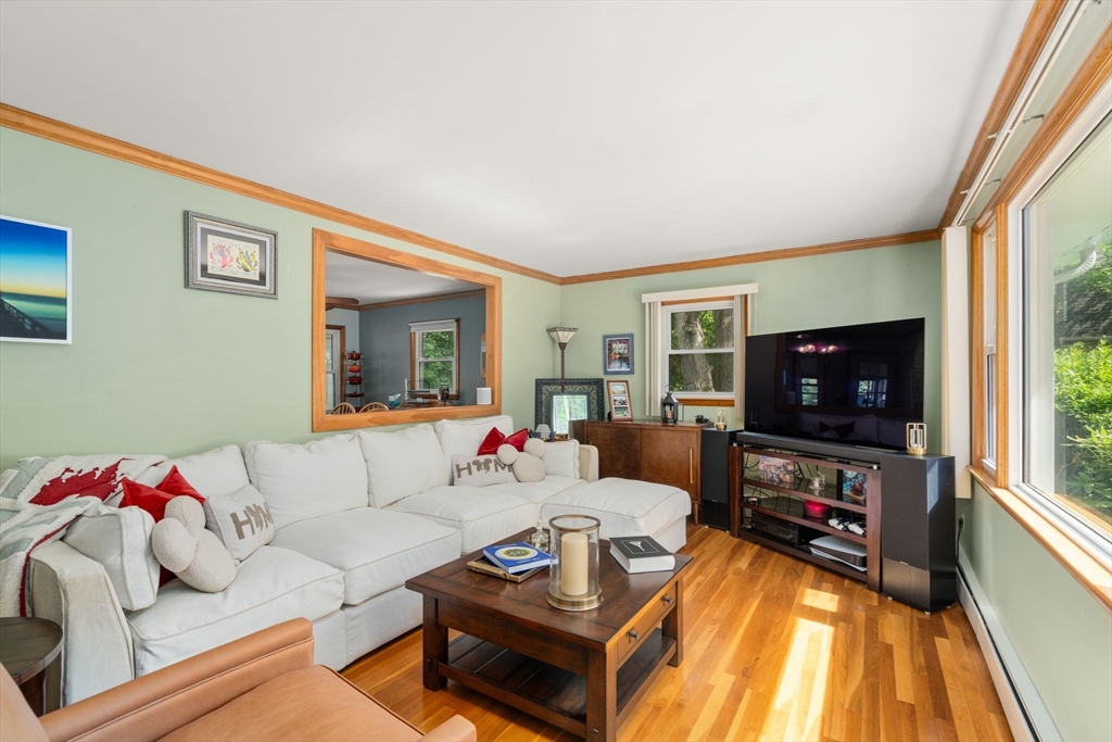 12 Ruby Road Saugus, MA 01906 - Photo 4 of 42