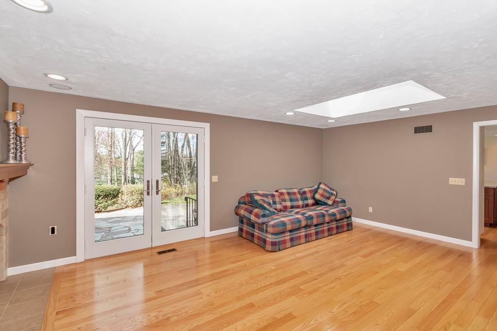 50 Hilltop Road Longmeadow, MA 01106 - Photo 20 of 41 Gallery Image 20