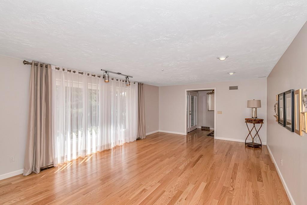 50 Hilltop Road Longmeadow, MA 01106 - Photo 4 of 41 Gallery Image 4
