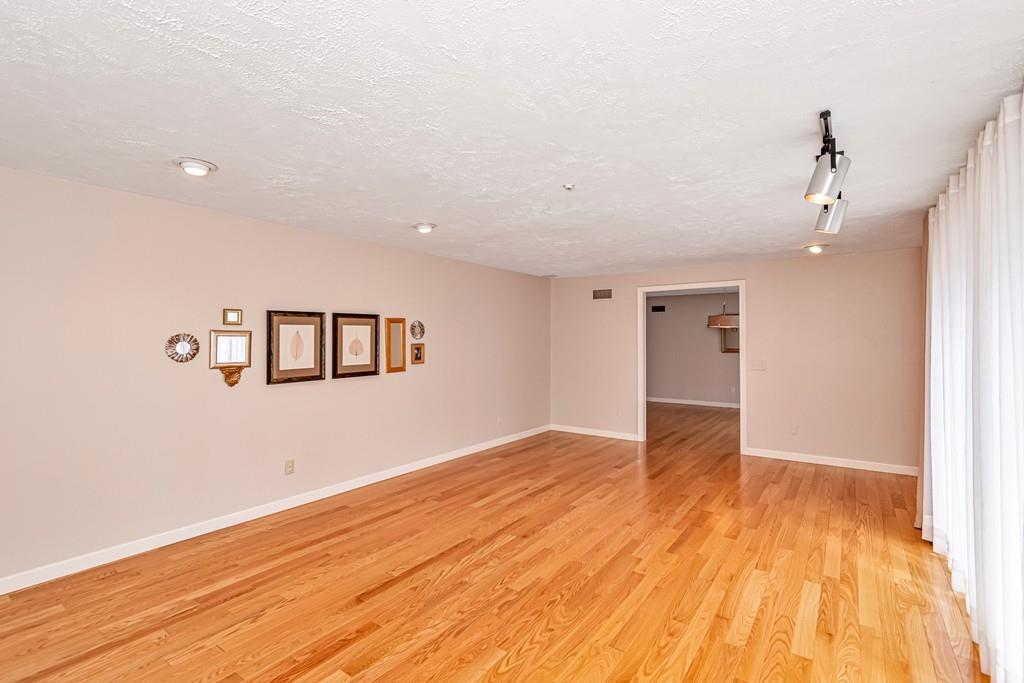 50 Hilltop Road Longmeadow, MA 01106 - Photo 5 of 41 Gallery Image 5