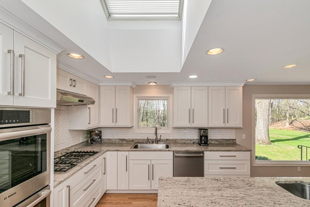 50 Hilltop Road Longmeadow, MA 01106 - Photo 9 of 41 Gallery Image 9