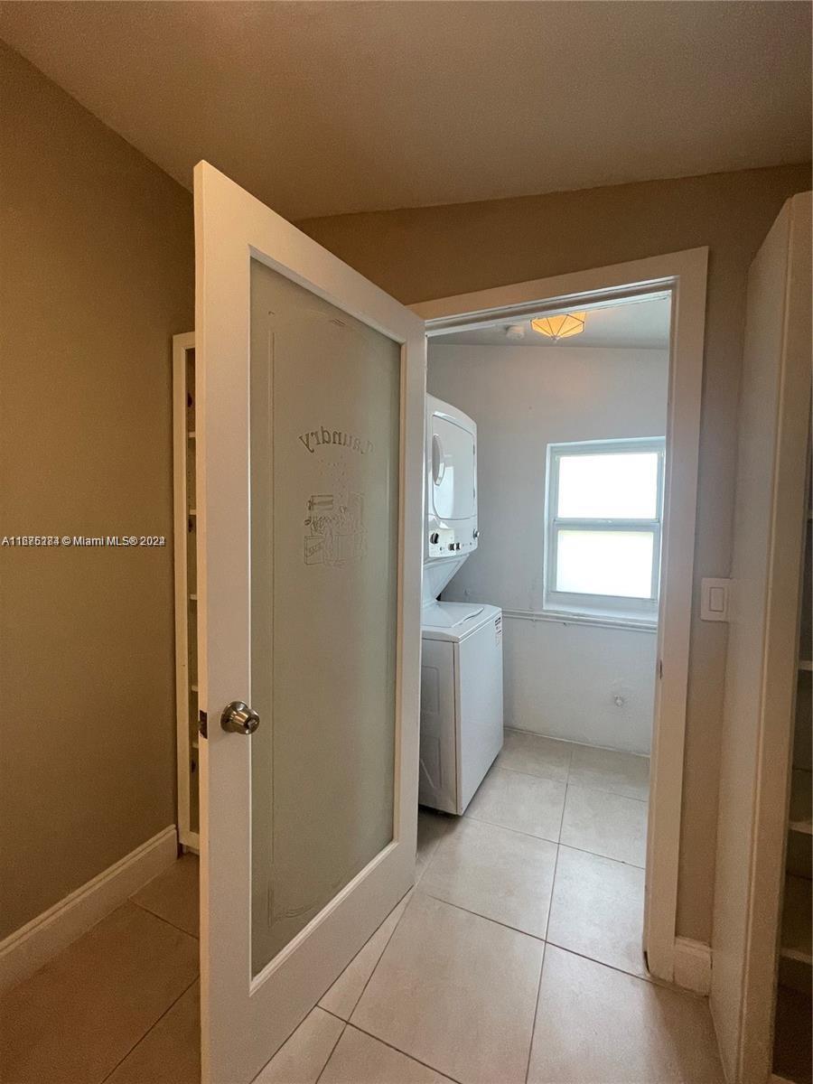 1531 Moffett Street Hollywood, FL 33020 - Photo 27 of 34 a view of an empty room