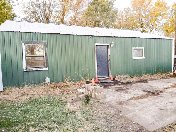 $35,000 | 2112 East 2400 North Road, Watseka, IL 60970