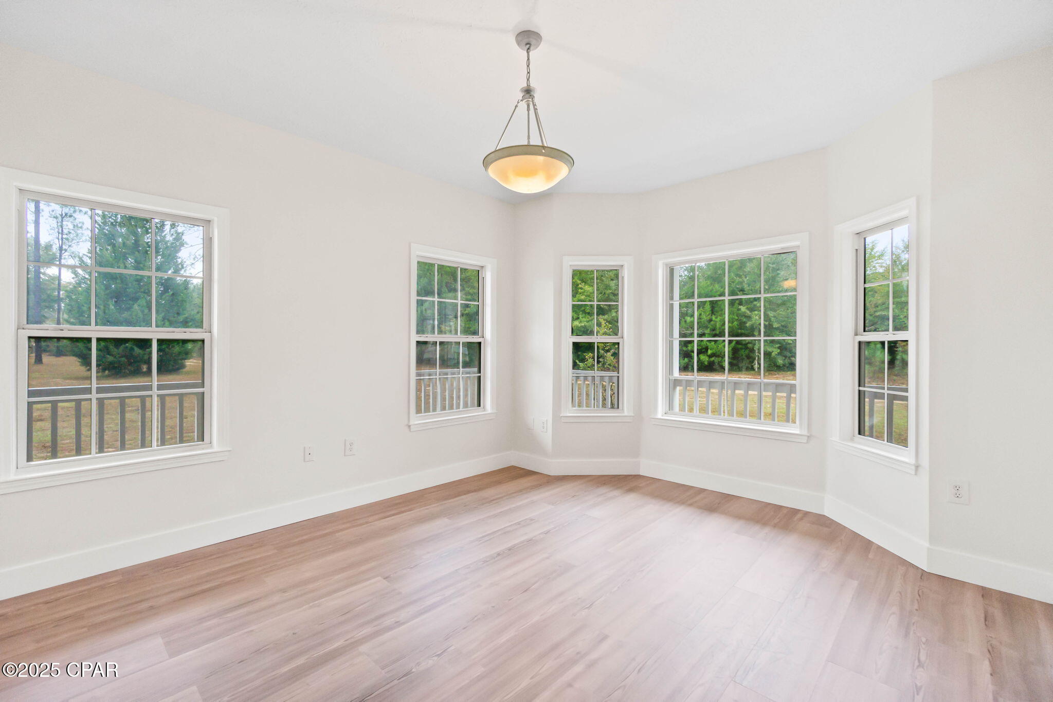 2415 Finch Circle Chipley, FL 32428 - Photo 4 of 41